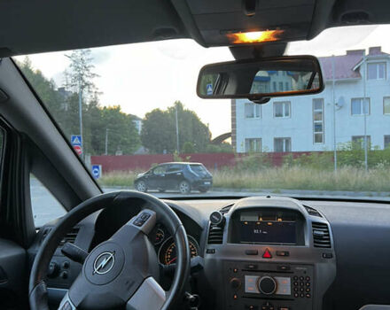 Черный Опель Зафира, объемом двигателя 1.91 л и пробегом 288 тыс. км за 5900 $, фото 11 на Automoto.ua