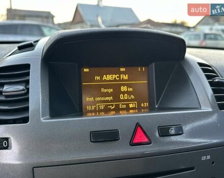 Черный Опель Зафира, объемом двигателя 1.8 л и пробегом 242 тыс. км за 5350 $, фото 46 на Automoto.ua