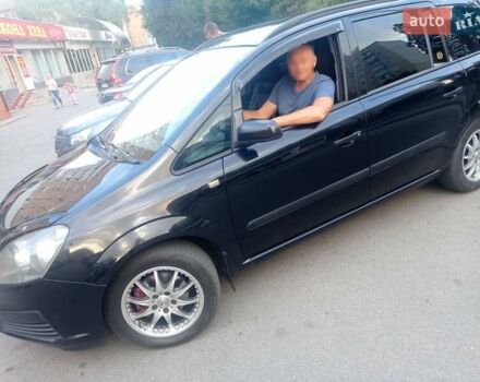 Черный Опель Зафира, объемом двигателя 1.8 л и пробегом 238 тыс. км за 5200 $, фото 10 на Automoto.ua