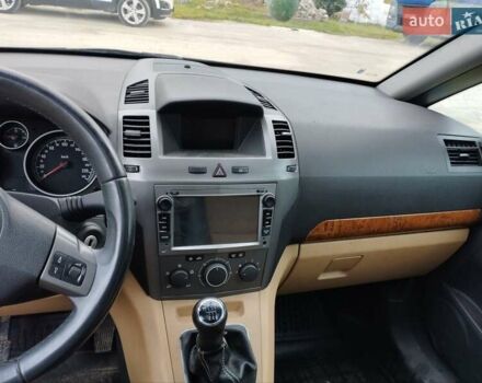 Черный Опель Зафира, объемом двигателя 1.9 л и пробегом 280 тыс. км за 7000 $, фото 3 на Automoto.ua