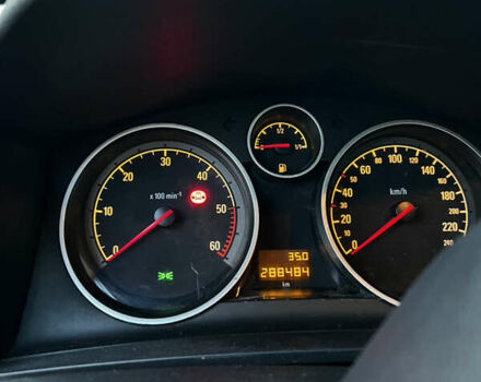 Черный Опель Зафира, объемом двигателя 1.91 л и пробегом 288 тыс. км за 5900 $, фото 16 на Automoto.ua