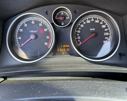 Черный Опель Зафира, объемом двигателя 1.6 л и пробегом 236 тыс. км за 5800 $, фото 14 на Automoto.ua