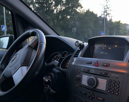 Черный Опель Зафира, объемом двигателя 1.91 л и пробегом 288 тыс. км за 5900 $, фото 10 на Automoto.ua