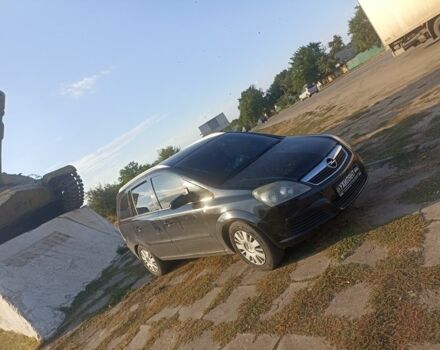 Черный Опель Зафира, объемом двигателя 1 л и пробегом 2 тыс. км за 6000 $, фото 4 на Automoto.ua