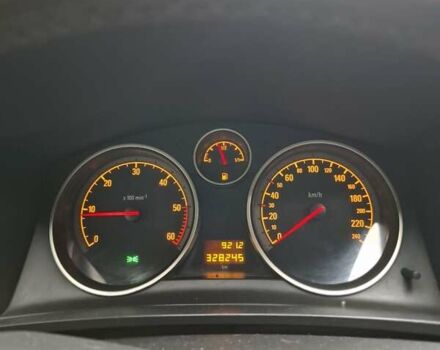 Черный Опель Зафира, объемом двигателя 1.9 л и пробегом 328 тыс. км за 7299 $, фото 11 на Automoto.ua