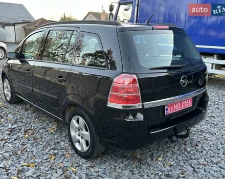 Черный Опель Зафира, объемом двигателя 1.8 л и пробегом 242 тыс. км за 5350 $, фото 4 на Automoto.ua
