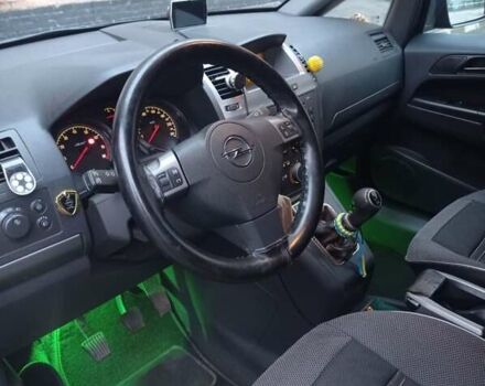 Черный Опель Зафира, объемом двигателя 1.8 л и пробегом 238 тыс. км за 5200 $, фото 7 на Automoto.ua