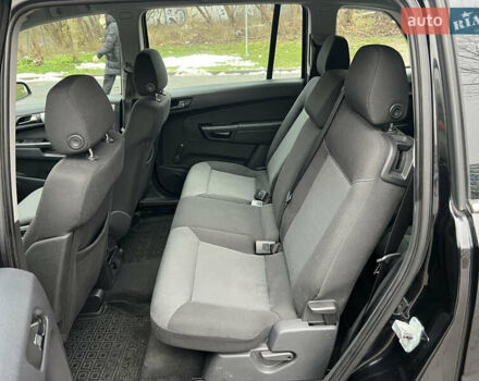 Черный Опель Зафира, объемом двигателя 1.6 л и пробегом 157 тыс. км за 5650 $, фото 12 на Automoto.ua