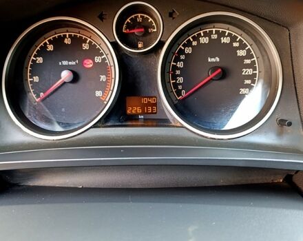 Черный Опель Зафира, объемом двигателя 1.8 л и пробегом 220 тыс. км за 6100 $, фото 9 на Automoto.ua