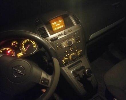 Черный Опель Зафира, объемом двигателя 1 л и пробегом 2 тыс. км за 6000 $, фото 6 на Automoto.ua