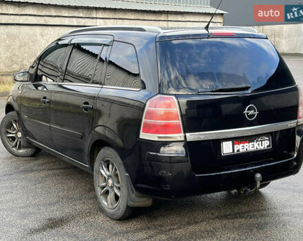 Черный Опель Зафира, объемом двигателя 1.91 л и пробегом 374 тыс. км за 4999 $, фото 3 на Automoto.ua