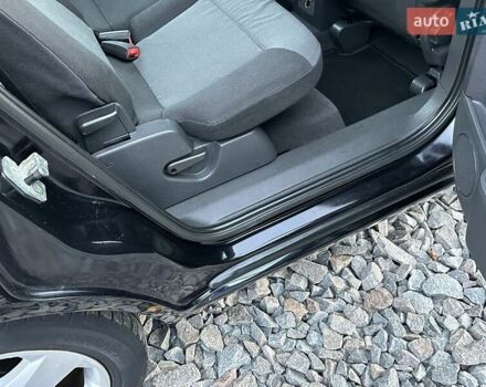 Черный Опель Зафира, объемом двигателя 1.8 л и пробегом 242 тыс. км за 5350 $, фото 64 на Automoto.ua