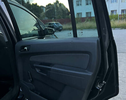 Черный Опель Зафира, объемом двигателя 1.91 л и пробегом 288 тыс. км за 5900 $, фото 13 на Automoto.ua