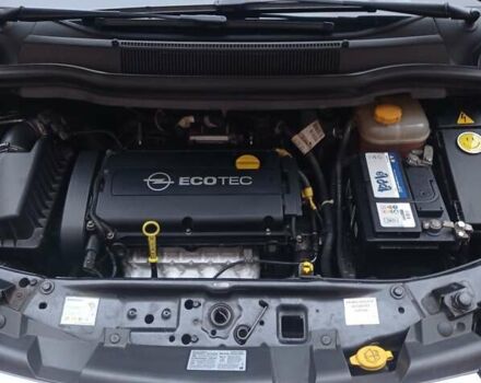 Черный Опель Зафира, объемом двигателя 1.8 л и пробегом 238 тыс. км за 5200 $, фото 4 на Automoto.ua