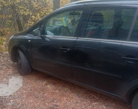 Черный Опель Зафира, объемом двигателя 1.9 л и пробегом 3 тыс. км за 2650 $, фото 3 на Automoto.ua