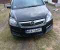 Черный Опель Зафира, объемом двигателя 1.9 л и пробегом 398 тыс. км за 2100 $, фото 1 на Automoto.ua