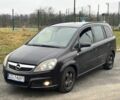 Черный Опель Зафира, объемом двигателя 1.9 л и пробегом 340 тыс. км за 2050 $, фото 1 на Automoto.ua