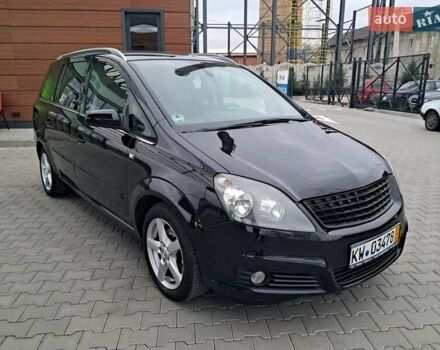 Черный Опель Зафира, объемом двигателя 1.8 л и пробегом 275 тыс. км за 5450 $, фото 80 на Automoto.ua