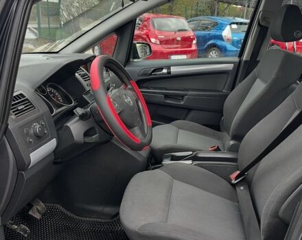 Черный Опель Зафира, объемом двигателя 0 л и пробегом 200 тыс. км за 5500 $, фото 6 на Automoto.ua