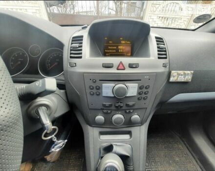 Черный Опель Зафира, объемом двигателя 1.6 л и пробегом 236 тыс. км за 5800 $, фото 12 на Automoto.ua