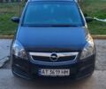 Черный Опель Зафира, объемом двигателя 1.9 л и пробегом 398 тыс. км за 5500 $, фото 1 на Automoto.ua