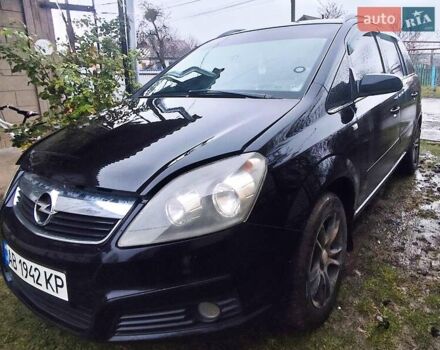 Черный Опель Зафира, объемом двигателя 1.9 л и пробегом 380 тыс. км за 5900 $, фото 1 на Automoto.ua