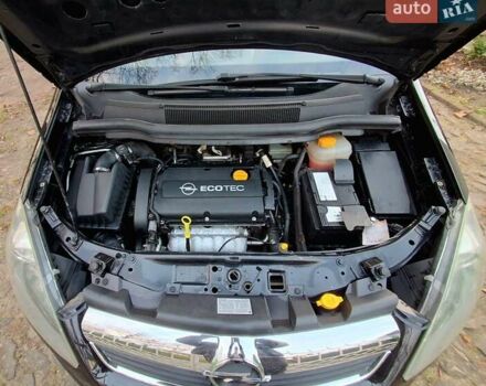 Черный Опель Зафира, объемом двигателя 1.8 л и пробегом 175 тыс. км за 4950 $, фото 15 на Automoto.ua