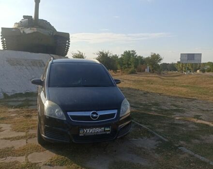 Черный Опель Зафира, объемом двигателя 1 л и пробегом 2 тыс. км за 5000 $, фото 5 на Automoto.ua