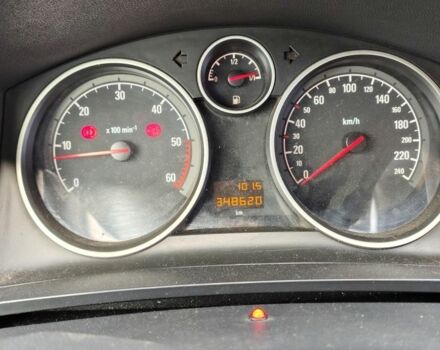 Черный Опель Зафира, объемом двигателя 1.9 л и пробегом 351 тыс. км за 4500 $, фото 11 на Automoto.ua