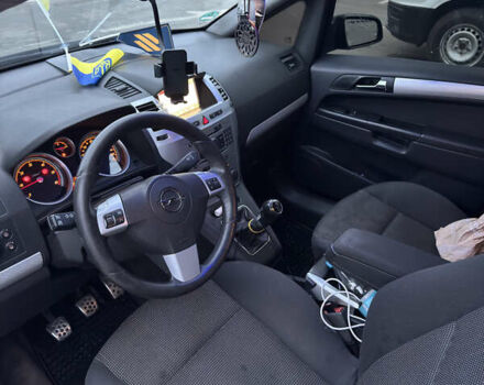 Черный Опель Зафира, объемом двигателя 1.91 л и пробегом 344 тыс. км за 5300 $, фото 15 на Automoto.ua