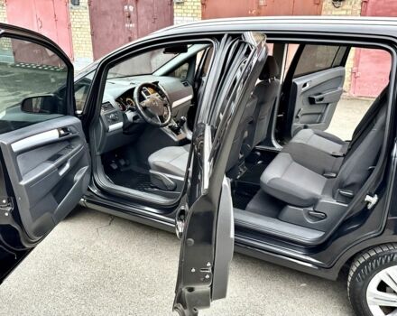 Черный Опель Зафира, объемом двигателя 1.8 л и пробегом 279 тыс. км за 4600 $, фото 16 на Automoto.ua