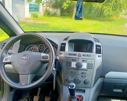Чорний Опель Зафіра, об'ємом двигуна 1.6 л та пробігом 220 тис. км за 6000 $, фото 4 на Automoto.ua