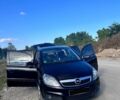 Черный Опель Зафира, объемом двигателя 1.9 л и пробегом 254 тыс. км за 5300 $, фото 3 на Automoto.ua