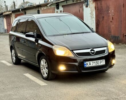 Черный Опель Зафира, объемом двигателя 1.8 л и пробегом 279 тыс. км за 4600 $, фото 2 на Automoto.ua