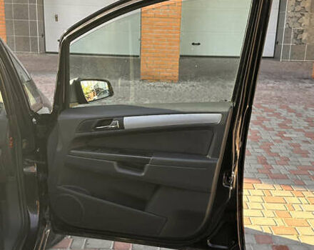 Чорний Опель Зафіра, об'ємом двигуна 1.8 л та пробігом 107 тис. км за 8200 $, фото 32 на Automoto.ua