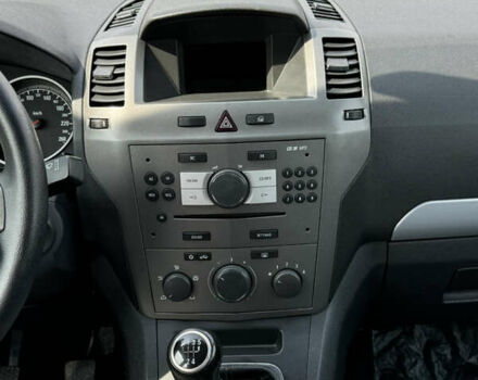 Черный Опель Зафира, объемом двигателя 1.6 л и пробегом 223 тыс. км за 6199 $, фото 17 на Automoto.ua