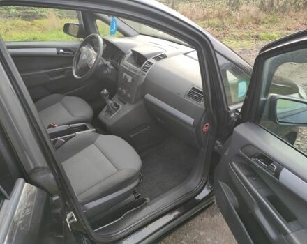 Черный Опель Зафира, объемом двигателя 0 л и пробегом 232 тыс. км за 5100 $, фото 5 на Automoto.ua