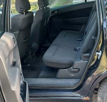 Черный Опель Зафира, объемом двигателя 1.91 л и пробегом 267 тыс. км за 5400 $, фото 7 на Automoto.ua