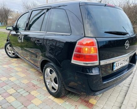 Черный Опель Зафира, объемом двигателя 1.9 л и пробегом 190 тыс. км за 5900 $, фото 3 на Automoto.ua
