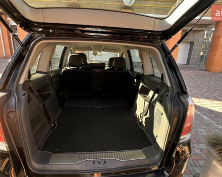 Чорний Опель Зафіра, об'ємом двигуна 1.8 л та пробігом 107 тис. км за 8200 $, фото 27 на Automoto.ua