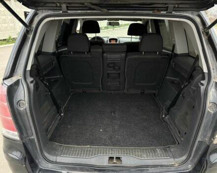 Черный Опель Зафира, объемом двигателя 1.9 л и пробегом 290 тыс. км за 2400 $, фото 11 на Automoto.ua