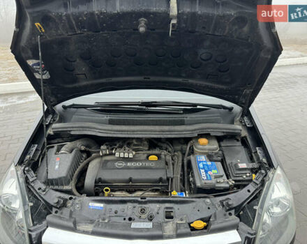 Чорний Опель Зафіра, об'ємом двигуна 1.6 л та пробігом 250 тис. км за 6250 $, фото 10 на Automoto.ua