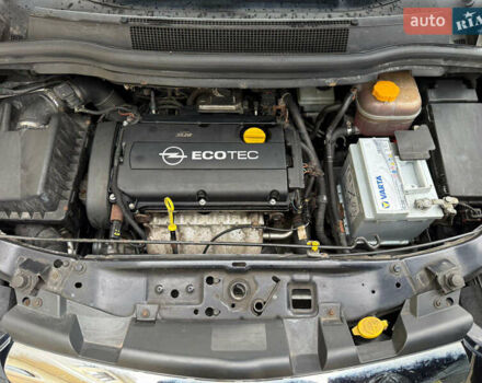 Черный Опель Зафира, объемом двигателя 1.8 л и пробегом 189 тыс. км за 5999 $, фото 20 на Automoto.ua