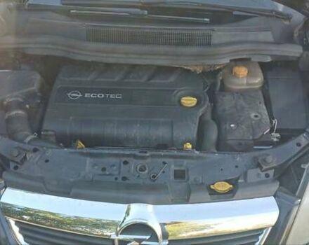 Черный Опель Зафира, объемом двигателя 1.91 л и пробегом 267 тыс. км за 5400 $, фото 6 на Automoto.ua