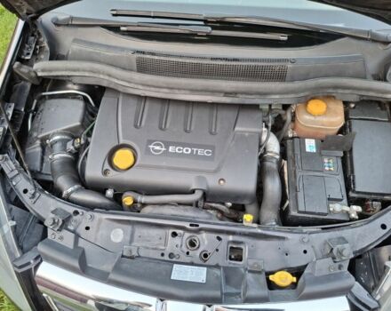 Черный Опель Зафира, объемом двигателя 1.9 л и пробегом 346 тыс. км за 5700 $, фото 6 на Automoto.ua