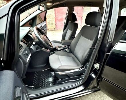 Черный Опель Зафира, объемом двигателя 1.8 л и пробегом 279 тыс. км за 4600 $, фото 17 на Automoto.ua