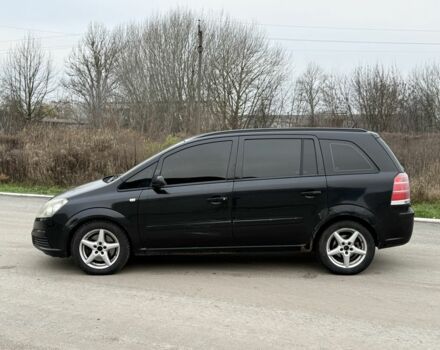 Черный Опель Зафира, объемом двигателя 1.9 л и пробегом 290 тыс. км за 2400 $, фото 4 на Automoto.ua