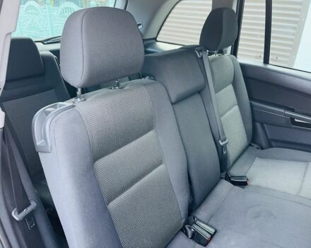 Черный Опель Зафира, объемом двигателя 1.9 л и пробегом 190 тыс. км за 5900 $, фото 9 на Automoto.ua