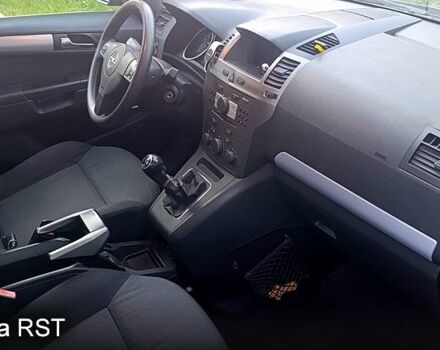 Черный Опель Зафира, объемом двигателя 1.6 л и пробегом 240 тыс. км за 5500 $, фото 9 на Automoto.ua