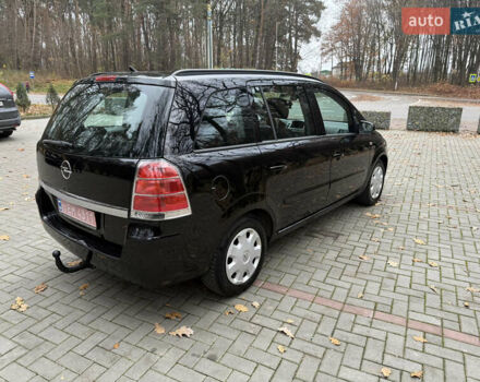 Черный Опель Зафира, объемом двигателя 1.6 л и пробегом 270 тыс. км за 4600 $, фото 3 на Automoto.ua